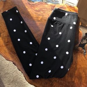 Lularoe black and white polka dot leggings OS